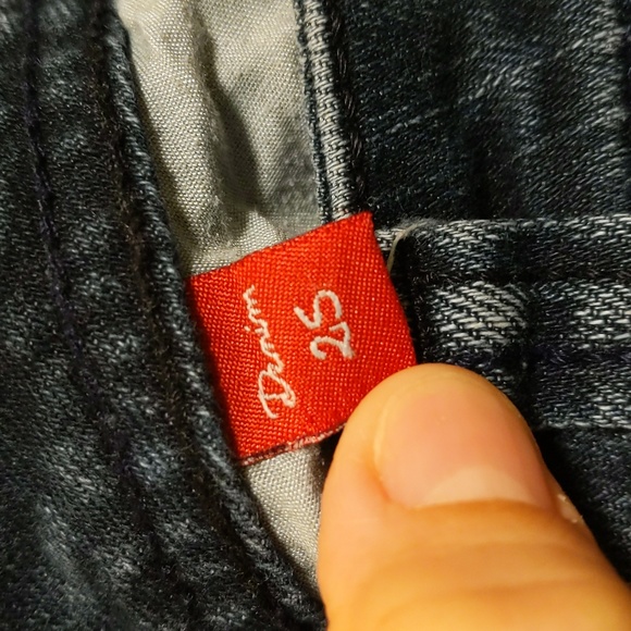 EDC by Esprit Women's Black Low Rise Straight Cut Jeans Size Small (25") - Picture 10 of 10